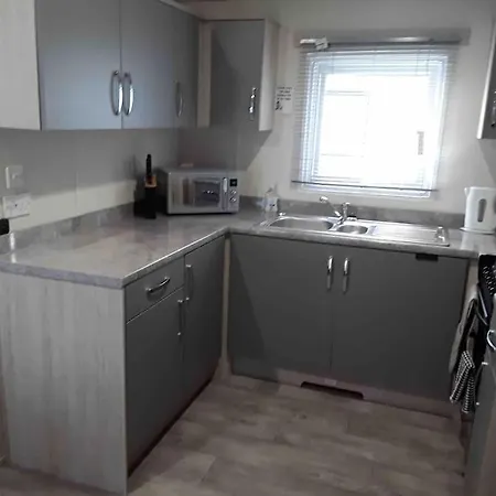 Forestbrook - Cheerful Two Bedroom Tiny House Apartment Carlisle (Cumbria)