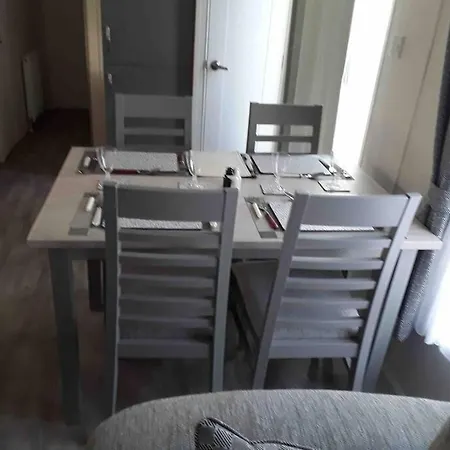 Forestbrook - Cheerful Two Bedroom Tiny House * Carlisle (Cumbria)