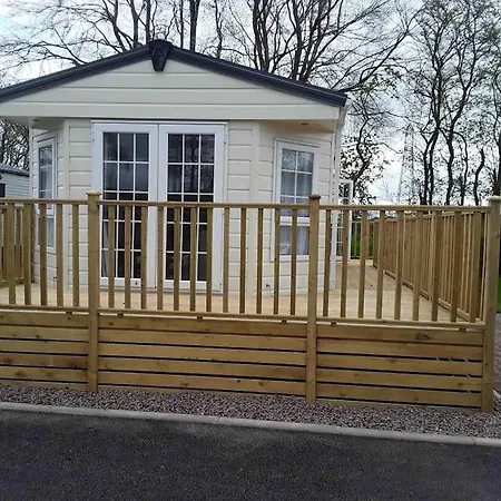 Forestbrook - Cheerful Two Bedroom Tiny House *